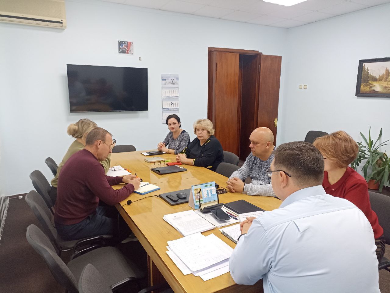 Василий Овчаров: Сегодня, 6 ноября, провел оперативное совещание по рабочим вопросам с участием заместителей Главы и руководителей структурных подразделений Администрации округа Василий Овчаров: Сегодня, 6 ноября, провел оперативное совещание по рабочим вопросам с участием заместителей Главы и руководителей структурных подразделений Администрации округа