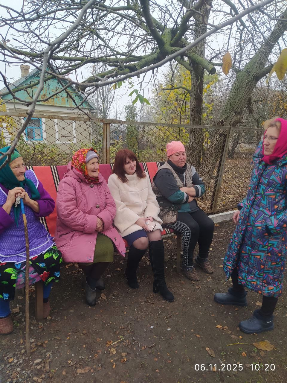 Начальник Кумачовского территориального отдела Администрации Старобешевского муниципального округа Ирина Бондаренко провела встречу с гражданами села Шевченко