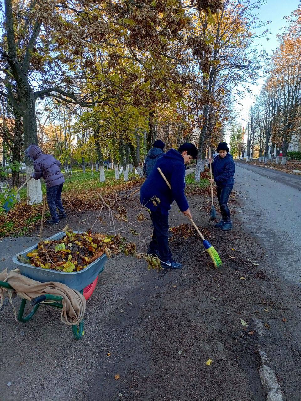 6 ноября, в рамках партийного проекта Единой России "Чистая страна", а также традиционной экологической акции «Чистый четверг» жители населенных пунктов Тельмановского округа приняли участие в наведении чистоты и порядка 6 ноября, в рамках партийного проекта Единой России "Чистая страна", а также традиционной экологической акции «Чистый четверг» жители населенных пунктов Тельмановского округа приняли участие в наведении чистоты и порядка