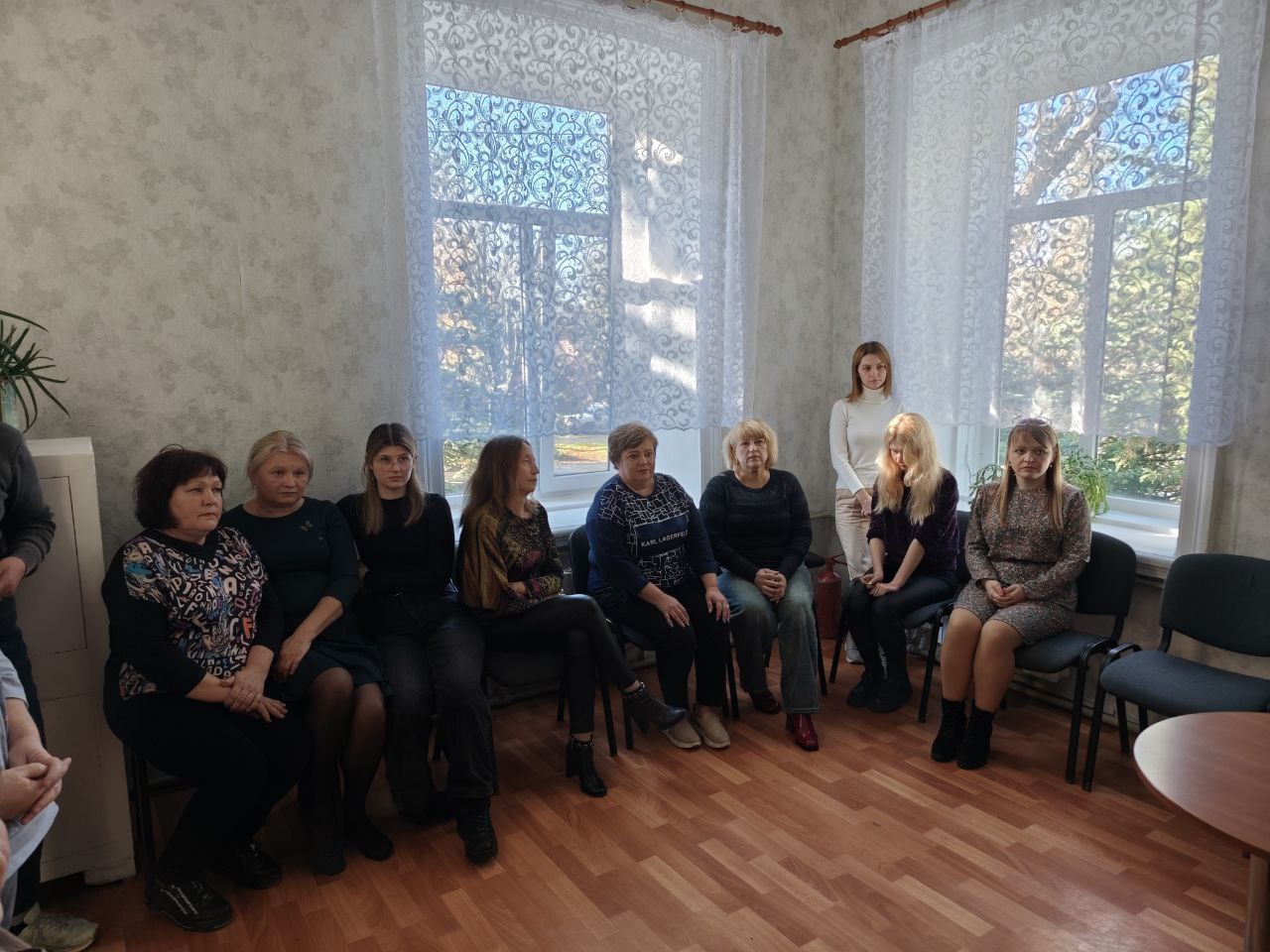 Заместитель Главы Новоазовского муниципального округа Ирина Головань в встретилась с коллективами ГКУ ДНР «Республиканский центр по предоставлению мер социальной поддержки» Новоазовского муниципального округа и Отделения... Заместитель Главы Новоазовского муниципального округа Ирина Головань в встретилась с коллективами ГКУ ДНР «Республиканский центр по предоставлению мер социальной поддержки» Новоазовского муниципального округа и Отделения...