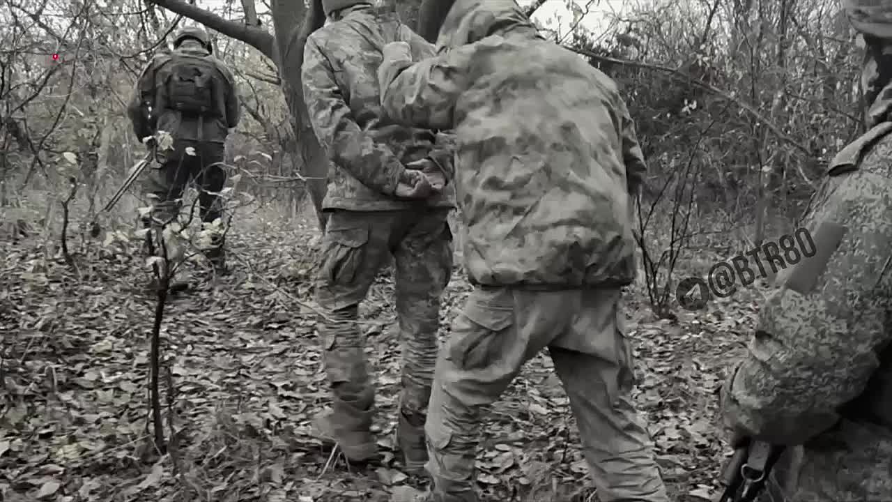 В окруженном Покровске сдались в плен еще двое боевиков