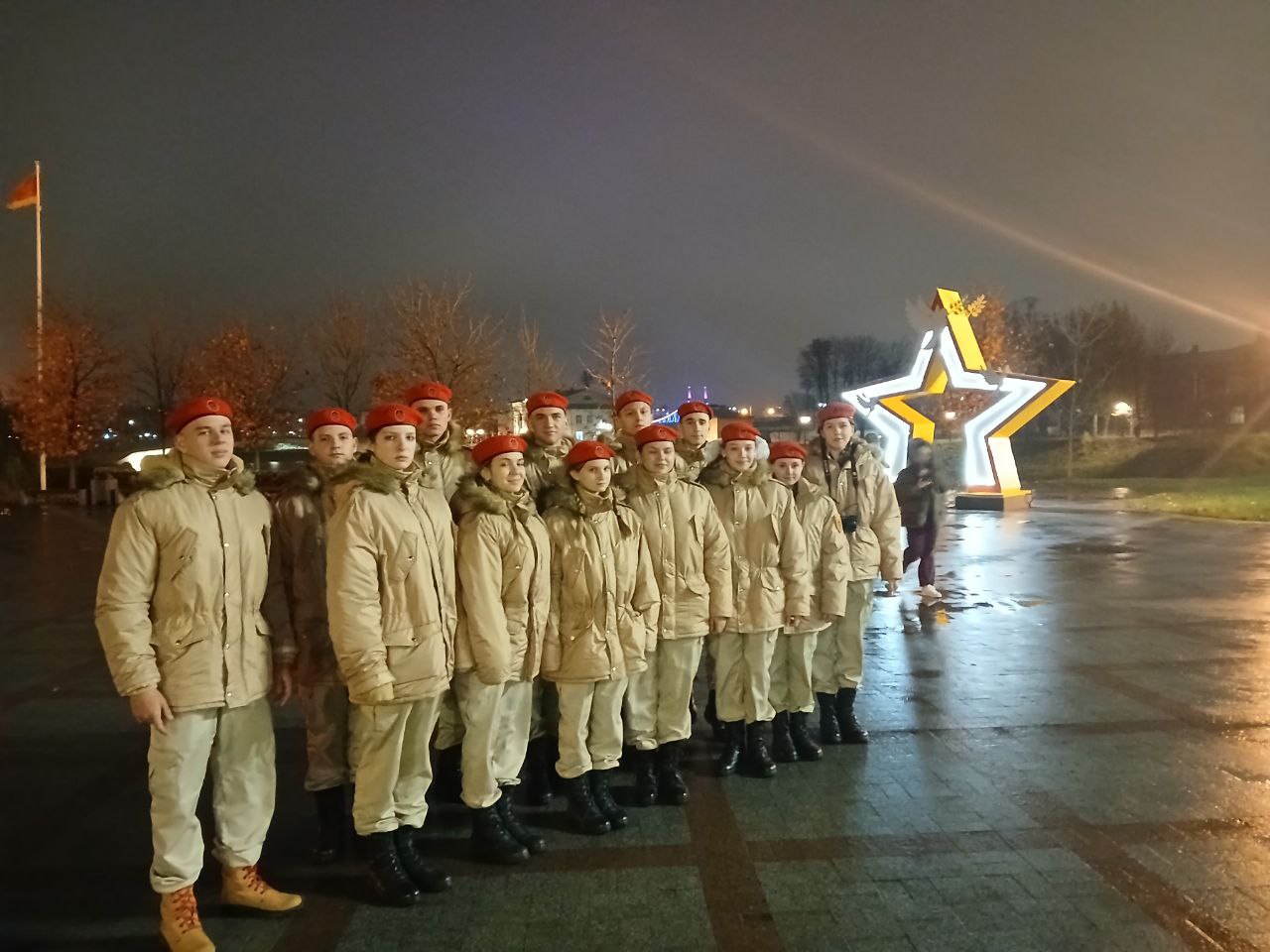 Юнармейцы Кировского отправились в туристический маршрут «Лица Победы» Юнармейцы Кировского отправились в туристический маршрут «Лица Победы»