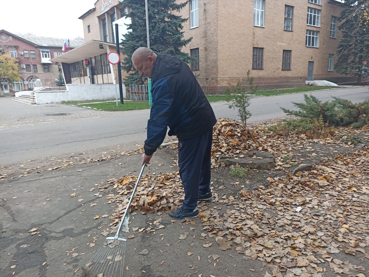 В Старобешевском округе прошел "Чистый четверг" В Старобешевском округе прошел "Чистый четверг"