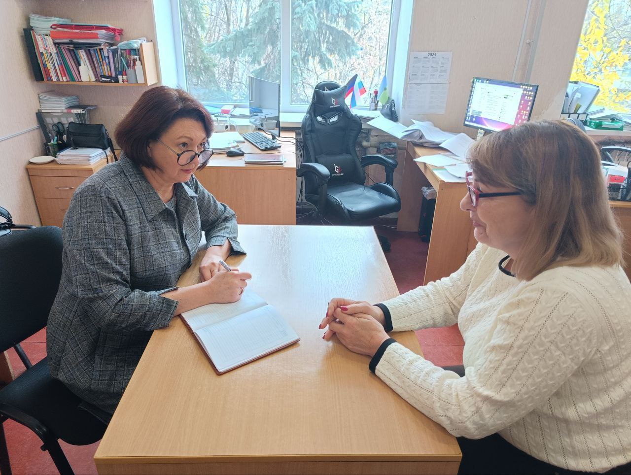 Состоялся прием граждан. 6 ноября депутат Торезского городского совета Донецкой Народной Республики Диденко Екатерина Викторовна провела прием граждан