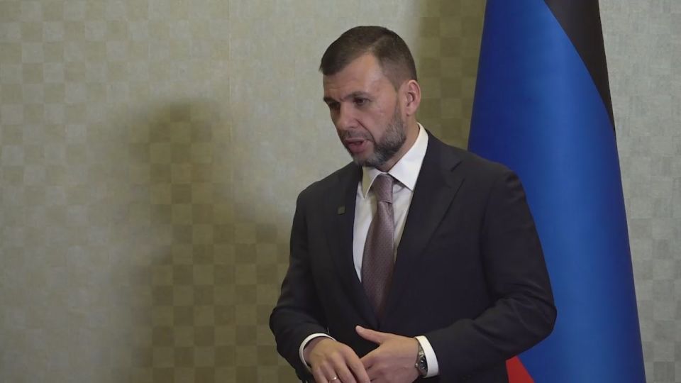 Денис Пушилин: С сенатором РФ Натальей Никоноровой вручили юным героям Александру Скакуну, Александру Маршалу и Всеволоду Новикову медали Совета Федерации «За проявленное мужество»