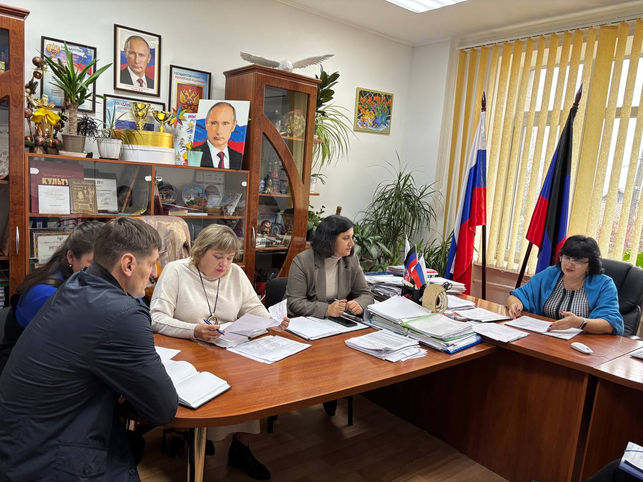 В Мангуше состоялось очередное заседание комиссии по делам несовершеннолетних и защите их прав