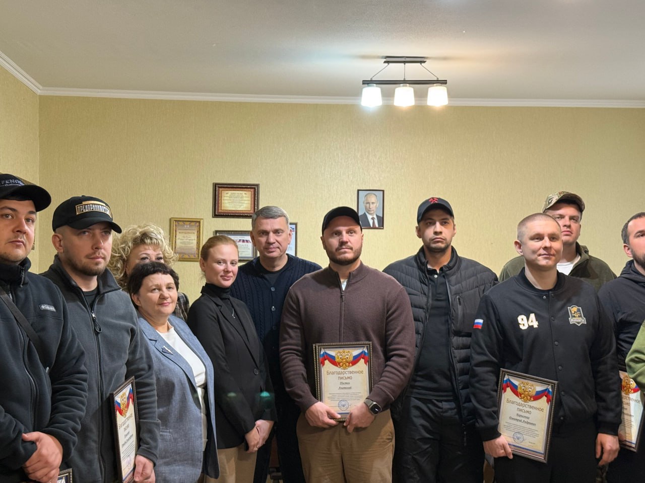 Министр труда и социзащиты Алексей Исаев встретился с представителями сообщества «Предприниматели Патриоты», которые приехали в Республику с важной гуманитарной миссией