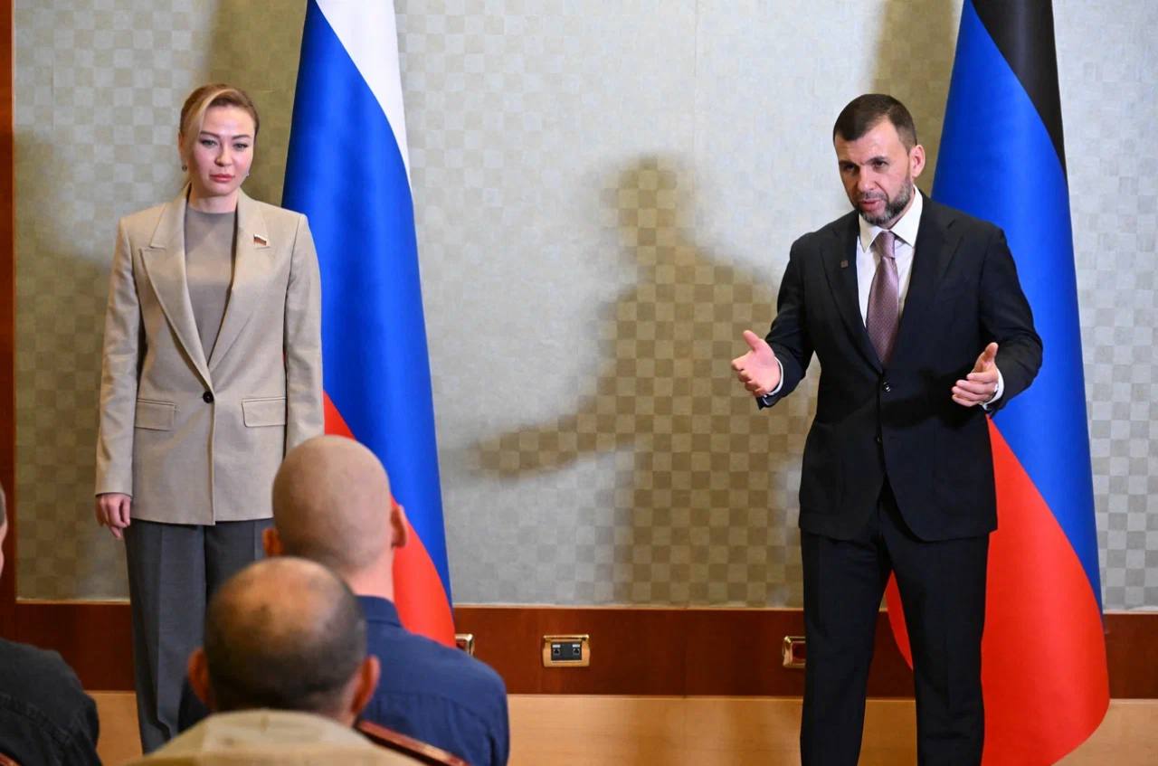 Наталья Никонорова: С Главой Республики Денисом Пушилиным вручили памятные медали Совета Федерации «За проявленное мужество» вам — нашим юным Героям Наталья Никонорова: С Главой Республики Денисом Пушилиным вручили памятные медали Совета Федерации «За проявленное мужество» вам — нашим юным Героям