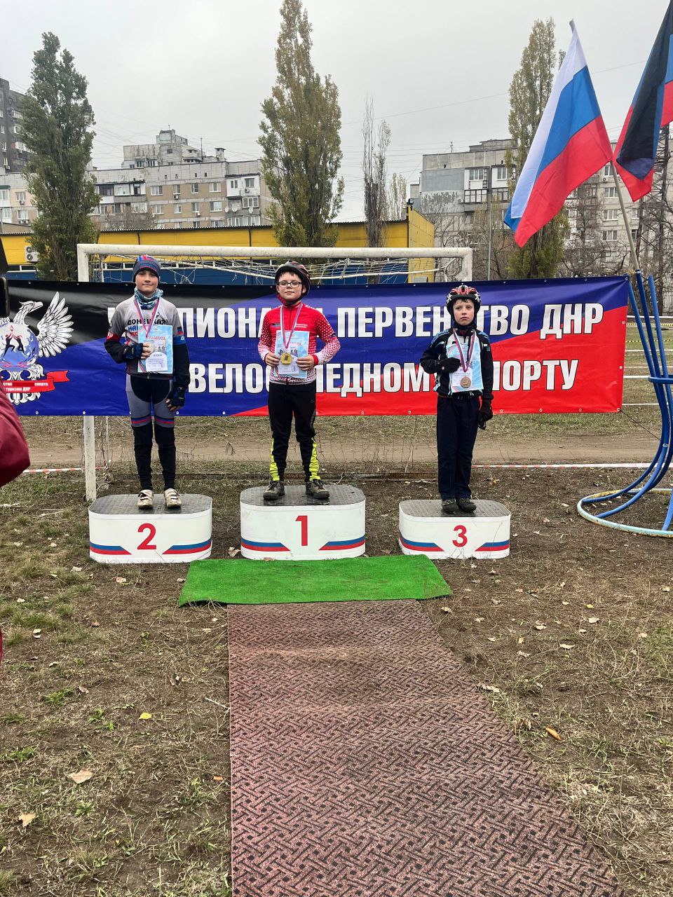 Вчера в Донецке прошли Чемпионат и Первенство ДНР по велосипедному спорту – маунтинбайк – велокросс Вчера в Донецке прошли Чемпионат и Первенство ДНР по велосипедному спорту – маунтинбайк – велокросс