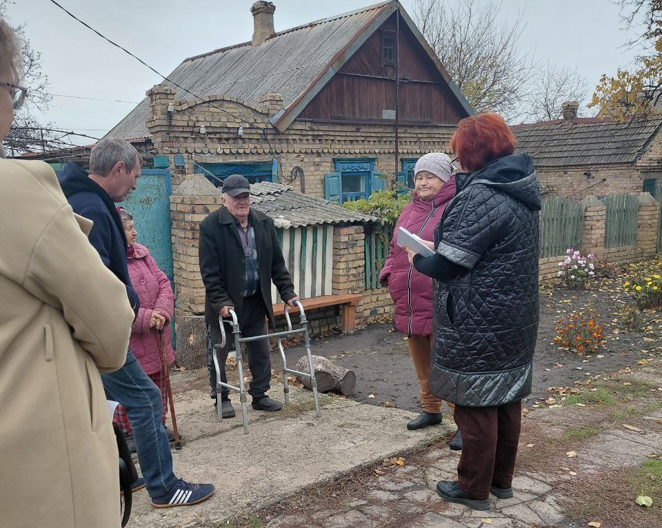 Состоялась встреча начальник Кутейниковского территориального отдела с жителями пгт Войковский Состоялась встреча начальник Кутейниковского территориального отдела с жителями пгт Войковский