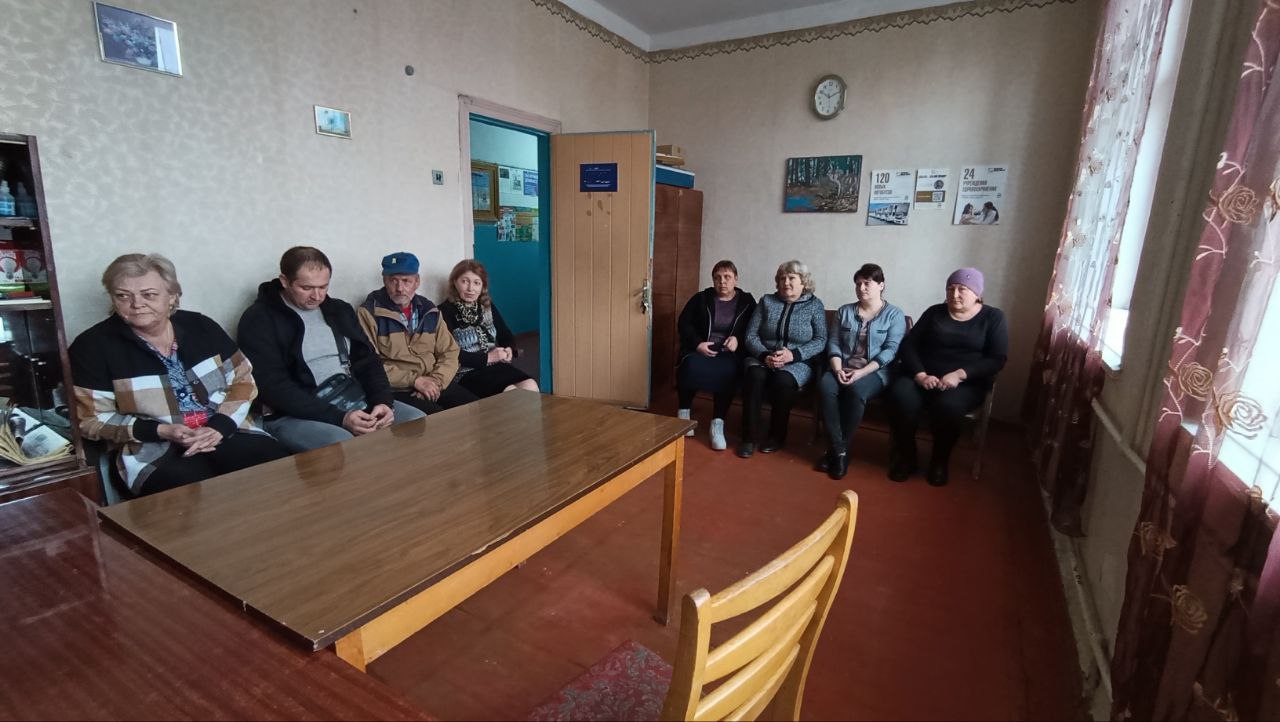 Заместитель главы администрации Старобешевского муниципального округа Михаил Ольмезов провел встречу с гражданами села Новокатериновка Заместитель главы администрации Старобешевского муниципального округа Михаил Ольмезов провел встречу с гражданами села Новокатериновка