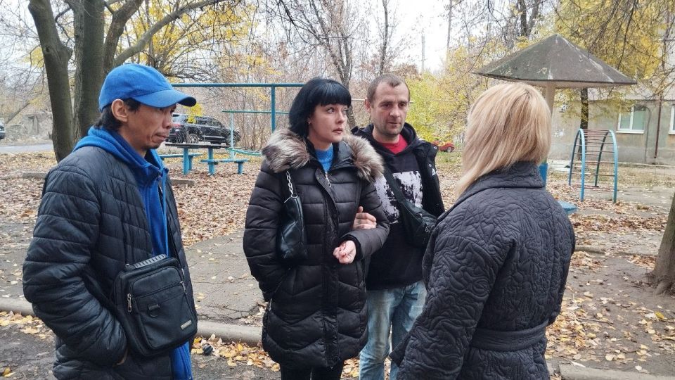 Сегодня, 6 ноября в Червоногвардейском районе заместитель руководителя Управы Червоногвардейского внутригородского района Администрации городского округа Макеевка Татьяна Задорожная провела встречу с жителями жилого массива... Сегодня, 6 ноября в Червоногвардейском районе заместитель руководителя Управы Червоногвардейского внутригородского района Администрации городского округа Макеевка Татьяна Задорожная провела встречу с жителями жилого массива...