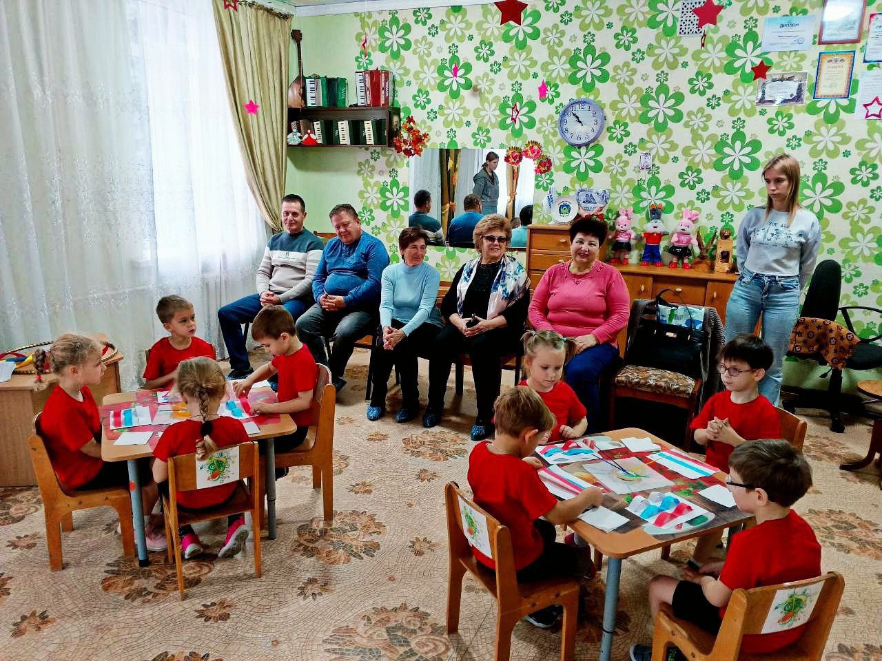 Мероприятие, посвященное Дню народного единства в детском саду «Чайка» Мероприятие, посвященное Дню народного единства в детском саду «Чайка»