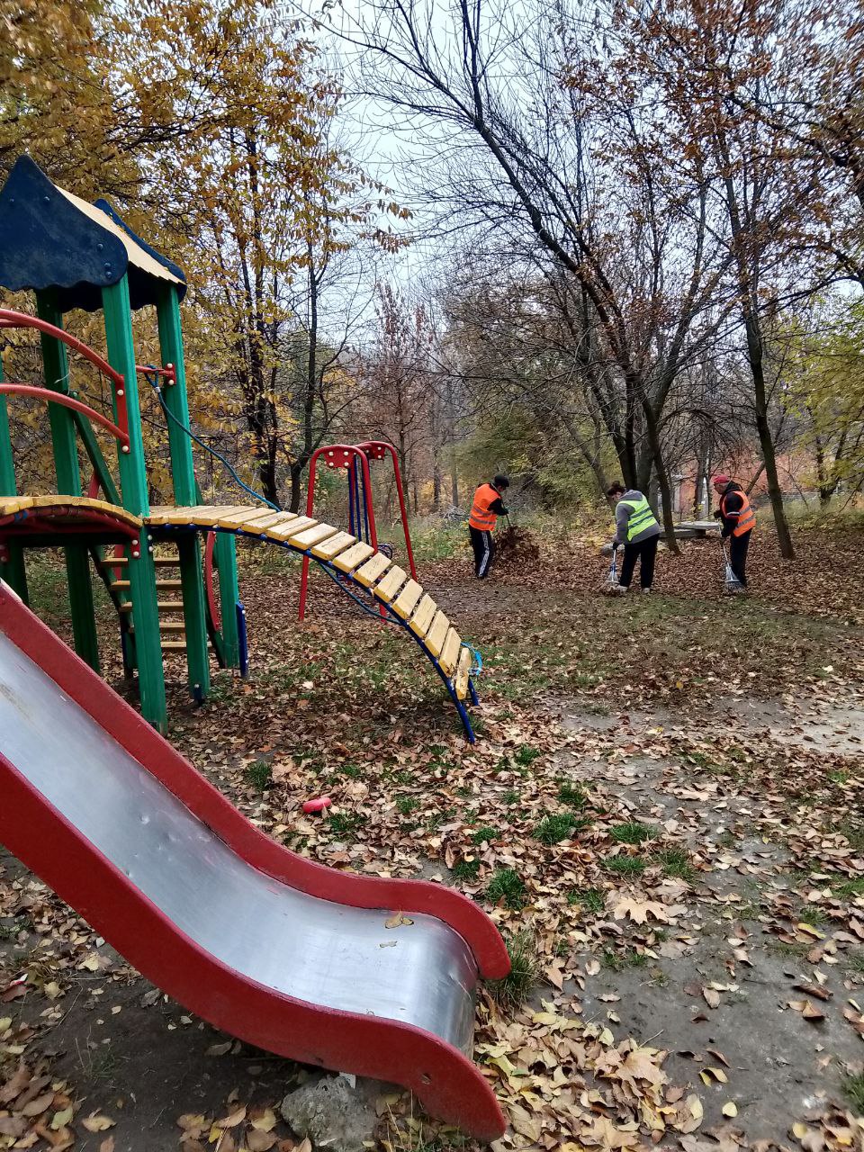 Сегодня, 6 ноября 2025 года, в рамках проекта «Городская среда», реализуемого Единой Россией , работники предприятий Кировского района приняли участие в традиционной экологической акции «Чистый четверг» Сегодня, 6 ноября 2025 года, в рамках проекта «Городская среда», реализуемого Единой Россией , работники предприятий Кировского района приняли участие в традиционной экологической акции «Чистый четверг»