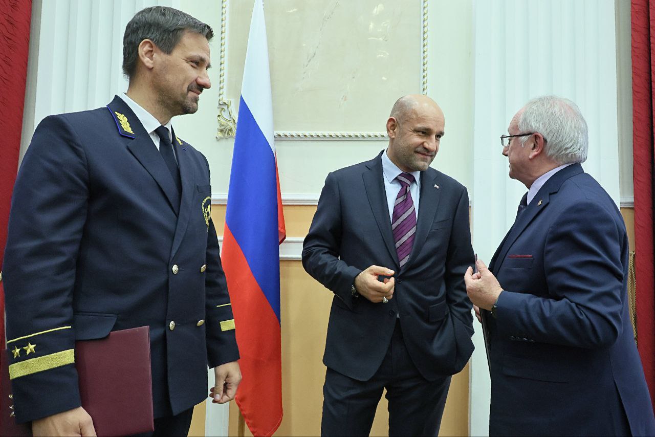 Артём Жога: Дружба Урала и Донбасса стала еще крепче Артём Жога: Дружба Урала и Донбасса стала еще крепче