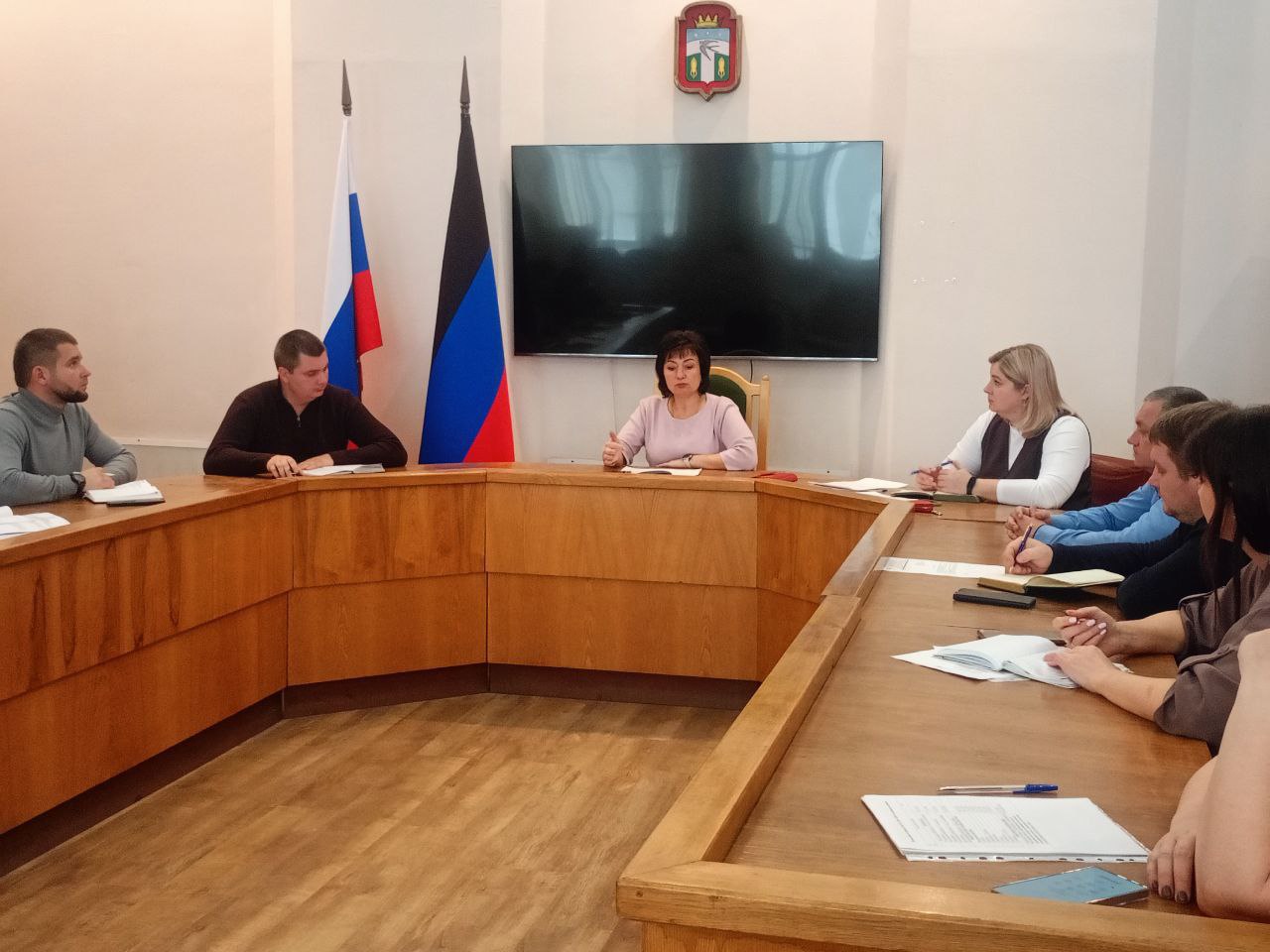 05.11.2025 председатель Тельмановского муниципального совета Дмитрий Липчанский принял участие в очередном заседании штаба по жизнеобеспечению Тельмановского муниципального округа 05.11.2025 председатель Тельмановского муниципального совета Дмитрий Липчанский принял участие в очередном заседании штаба по жизнеобеспечению Тельмановского муниципального округа