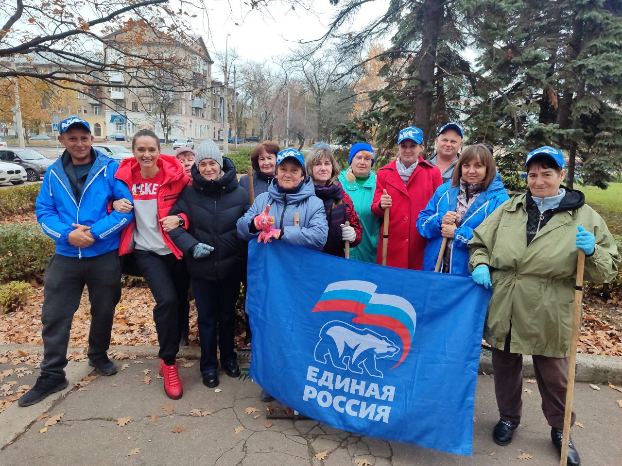 Елена Синецкая: Сегодня, 6 ноября, в рамках проекта «Городская среда», реализуемого Всероссийской Политической Партией «Единая Россия», сотрудники Управы Калининского внутригородского района Администрации городского округа...