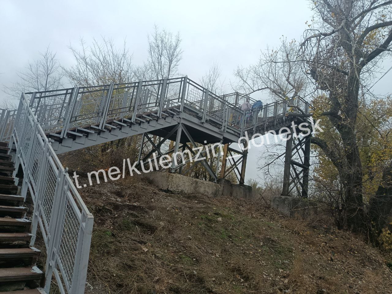 Алексей Кулемзин: В августе на сходе граждан в Кировском районе ко мне обратились жители с вопросом об аварийном состоянии пешеходного моста на станции Рутченково Алексей Кулемзин: В августе на сходе граждан в Кировском районе ко мне обратились жители с вопросом об аварийном состоянии пешеходного моста на станции Рутченково