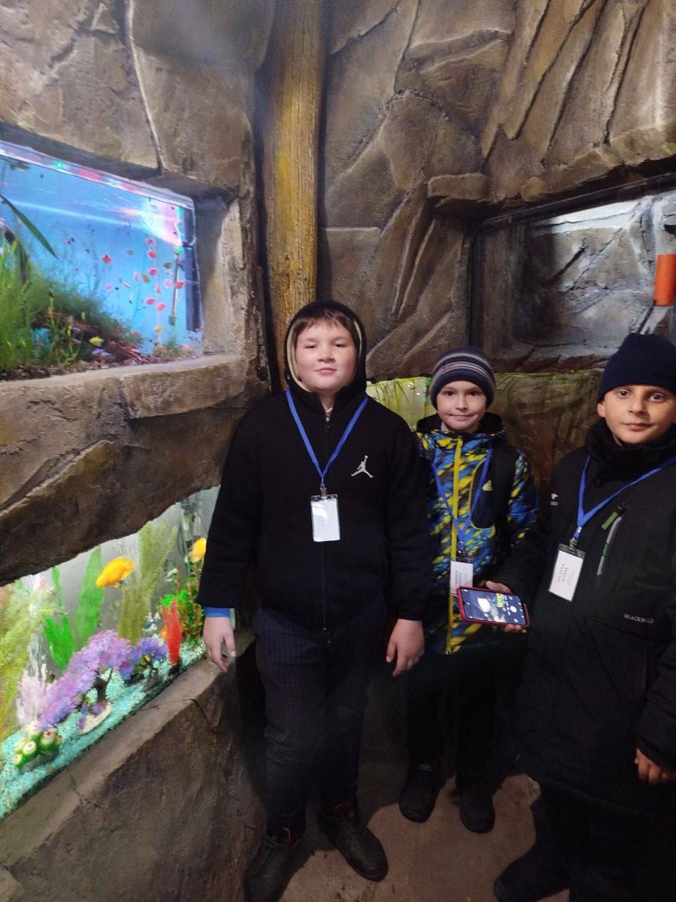 Дети льготных категорий из Иловайска побывали в зоопарке в селе Придорожное Дети льготных категорий из Иловайска побывали в зоопарке в селе Придорожное