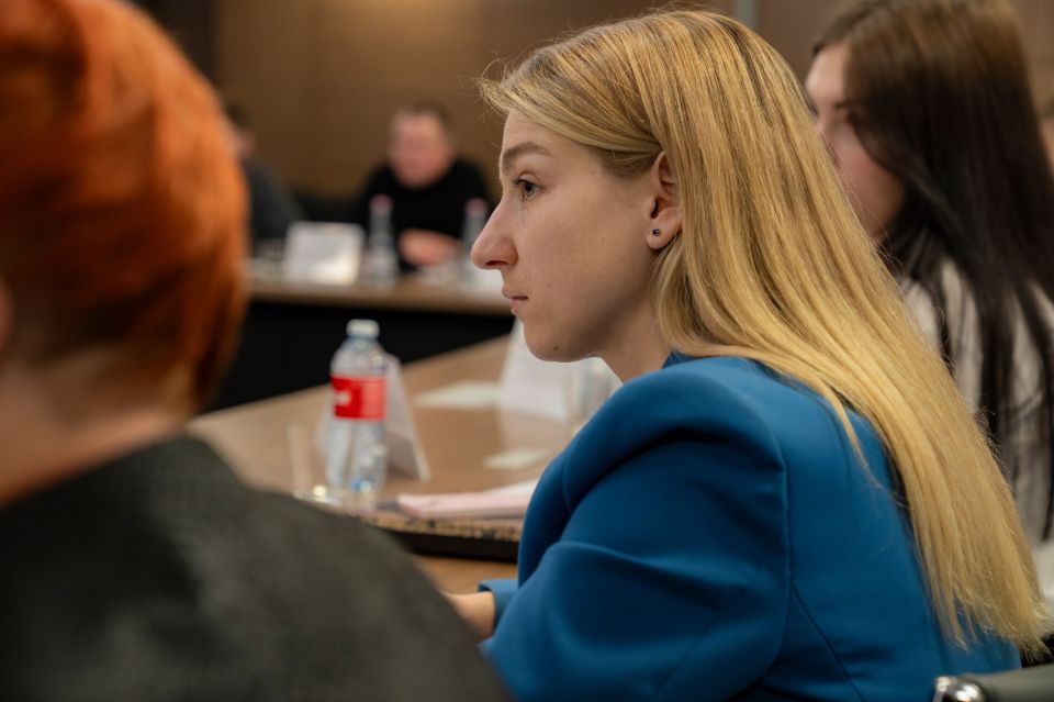 Ноябрь, а значит скоро будут подведены итоги работы за год Ноябрь, а значит скоро будут подведены итоги работы за год