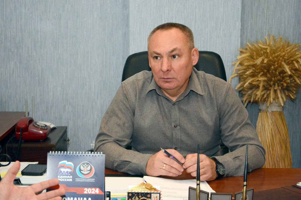 Алексей Дорофеев: Провел сегодня рабочую встречу в Будённовском районе Донецка Алексей Дорофеев: Провел сегодня рабочую встречу в Будённовском районе Донецка