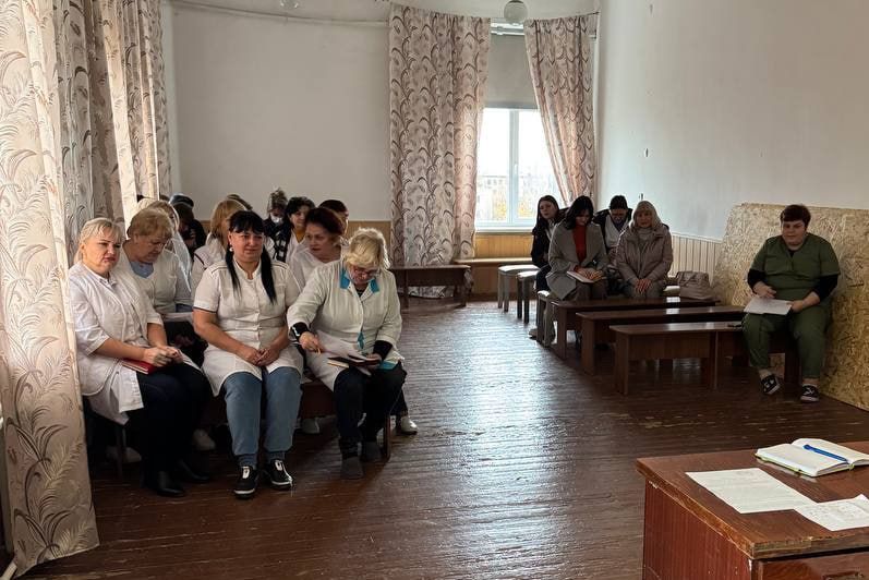 Нина Кипа провела встречу с коллективом больницы Кировского Нина Кипа провела встречу с коллективом больницы Кировского