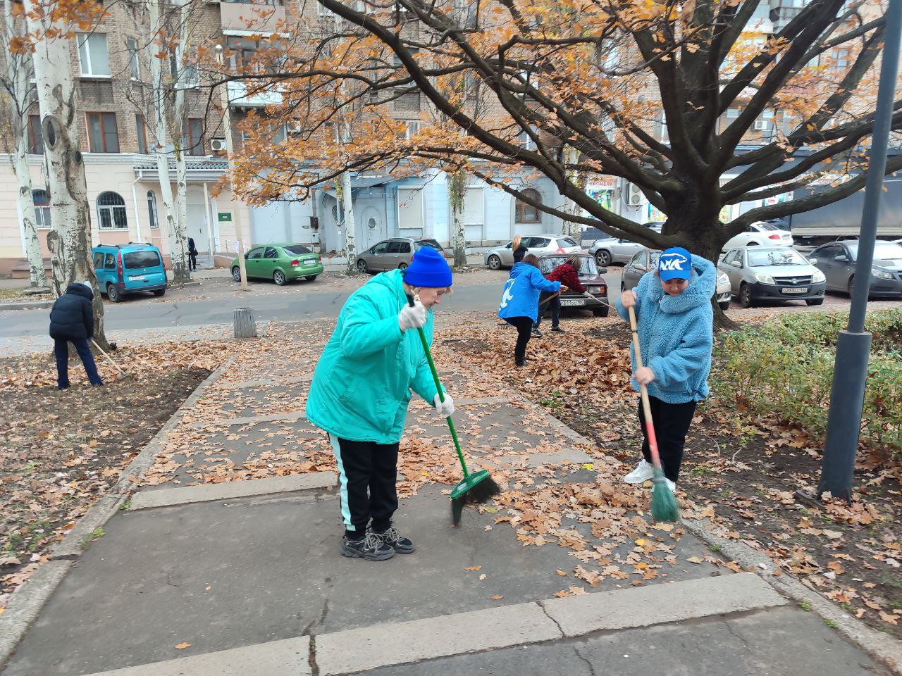 Елена Синецкая: Сегодня, 6 ноября, в рамках проекта «Городская среда», реализуемого Всероссийской Политической Партией «Единая Россия», сотрудники Управы Калининского внутригородского района Администрации городского округа... Елена Синецкая: Сегодня, 6 ноября, в рамках проекта «Городская среда», реализуемого Всероссийской Политической Партией «Единая Россия», сотрудники Управы Калининского внутригородского района Администрации городского округа...