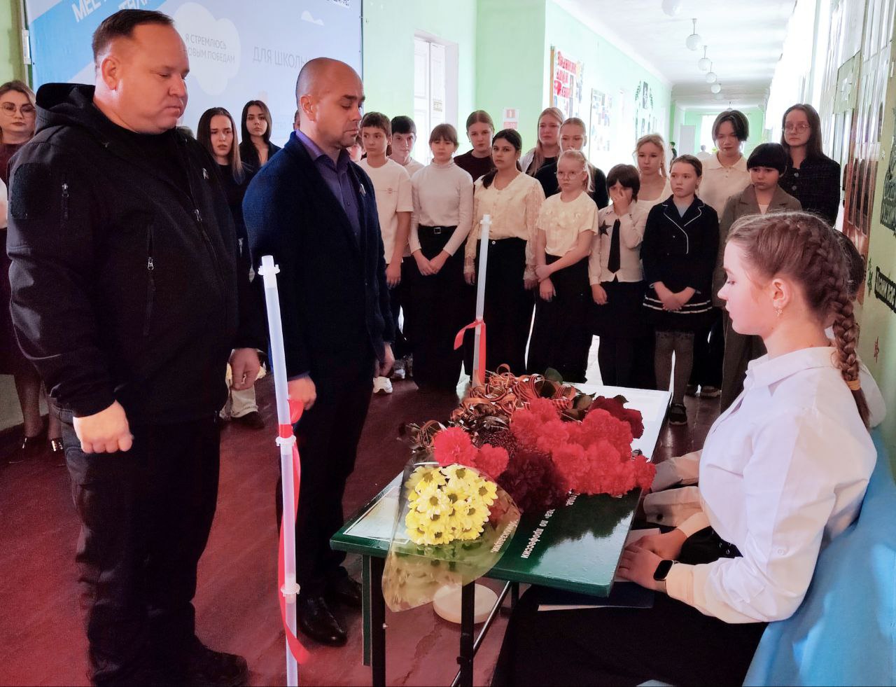 Сегодня в ГБОУ «Школа № 6 г.о. Торез» открытие "Парты Героя" Сегодня в ГБОУ «Школа № 6 г.о. Торез» открытие "Парты Героя"