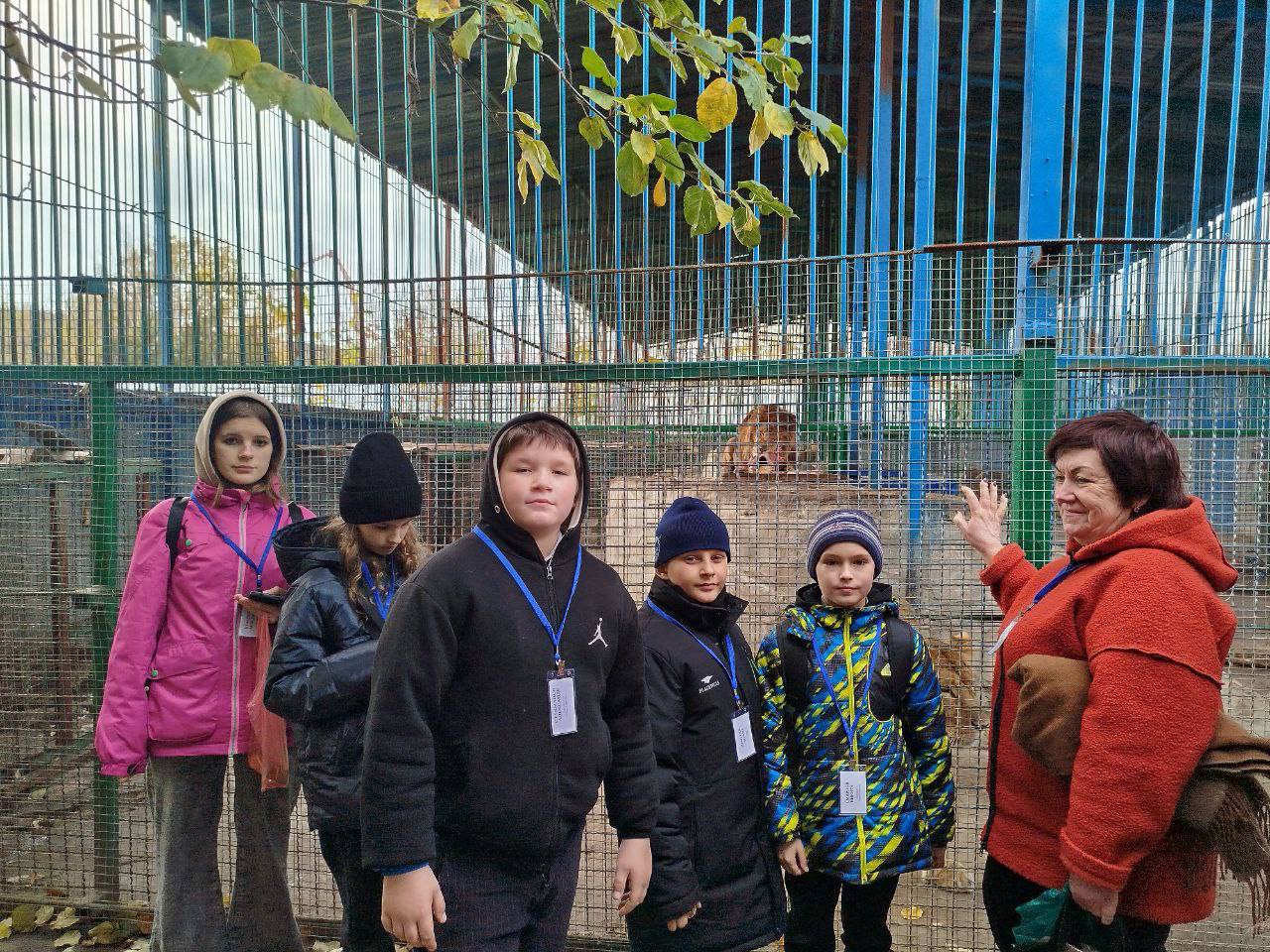 Дети льготных категорий из Иловайска побывали в зоопарке в селе Придорожное Дети льготных категорий из Иловайска побывали в зоопарке в селе Придорожное