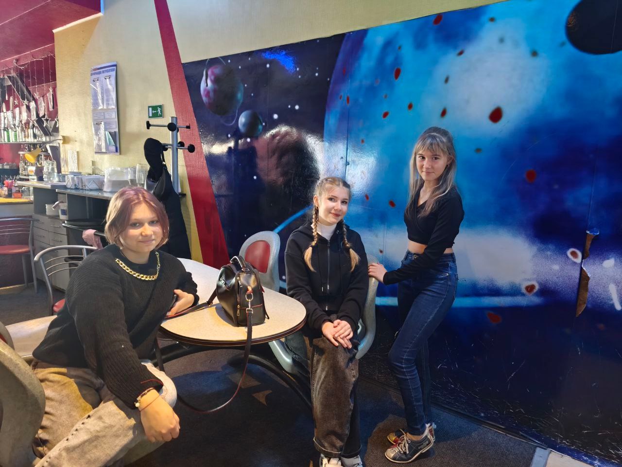 Ребята 8-А класса ГБОУ "Светлодарский УВК" решили устроить крутой финал каникул Ребята 8-А класса ГБОУ "Светлодарский УВК" решили устроить крутой финал каникул