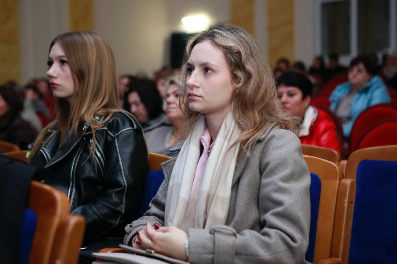 Эксперты из Ленобласти провели образовательный курс для педагогов из ДНР Эксперты из Ленобласти провели образовательный курс для педагогов из ДНР