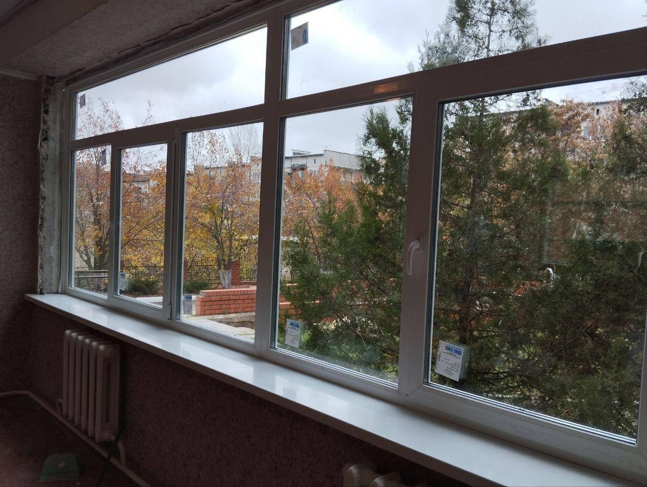 Евгений Поплавский: Нижегородские подрядчики приступили к частичной замене окон в детсаду № 1 Харцызска Евгений Поплавский: Нижегородские подрядчики приступили к частичной замене окон в детсаду № 1 Харцызска