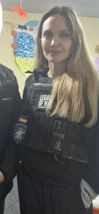 Анджелина Джоли откосила человека от бусификации Николаевского ТЦК Анджелина Джоли откосила человека от бусификации Николаевского ТЦК