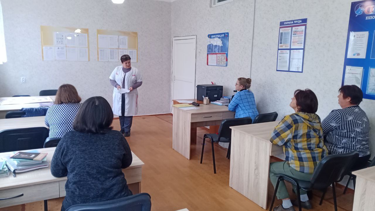 Медицинская сестра кабинета по оказанию медицинской помощи несовершеннолетним Свободненского ФП провела беседу с учащимися 9 класса и сотрудниками ГБОУ " Свободненская школа Тельмановского м.о. " на тему: " О преимуществах... Медицинская сестра кабинета по оказанию медицинской помощи несовершеннолетним Свободненского ФП провела беседу с учащимися 9 класса и сотрудниками ГБОУ " Свободненская школа Тельмановского м.о. " на тему: " О преимуществах...