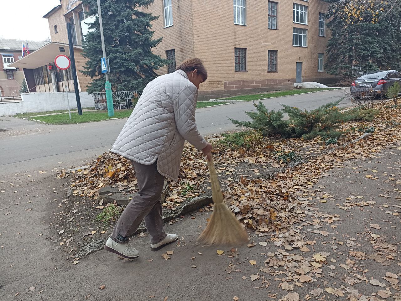 В Старобешевском округе прошел "Чистый четверг" В Старобешевском округе прошел "Чистый четверг"