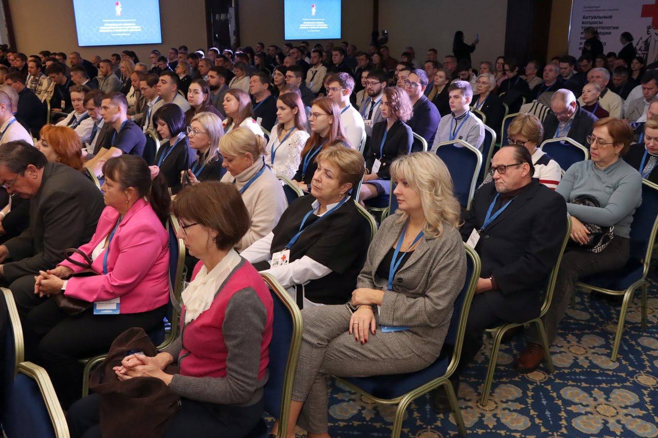 В Донецке проходит конференция по травматологии и ортопедии мирного и военного времени, куда приехали ведущие травматологи-ортопеды, хирурги смежных профессий, военные медики, преподаватели и студенты профильных вузов В Донецке проходит конференция по травматологии и ортопедии мирного и военного времени, куда приехали ведущие травматологи-ортопеды, хирурги смежных профессий, военные медики, преподаватели и студенты профильных вузов