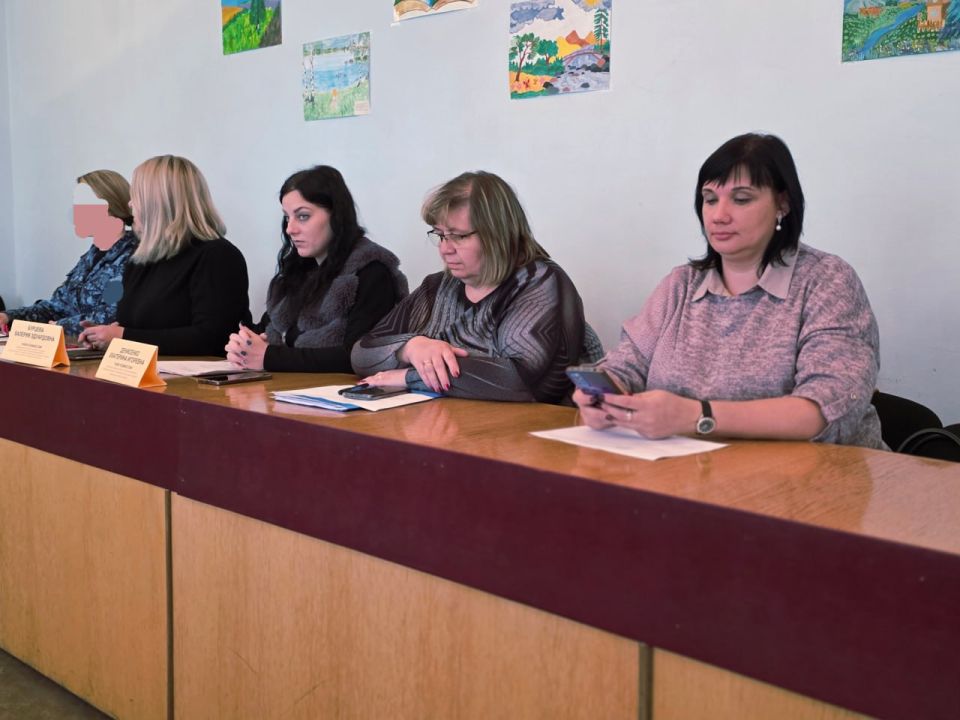 Иван Адамец: В Управе Куйбышевского внутригородского района Администрации городского округа Донецк состоялось плановое заседание комиссии по делам несовершеннолетних и защите их прав Иван Адамец: В Управе Куйбышевского внутригородского района Администрации городского округа Донецк состоялось плановое заседание комиссии по делам несовершеннолетних и защите их прав