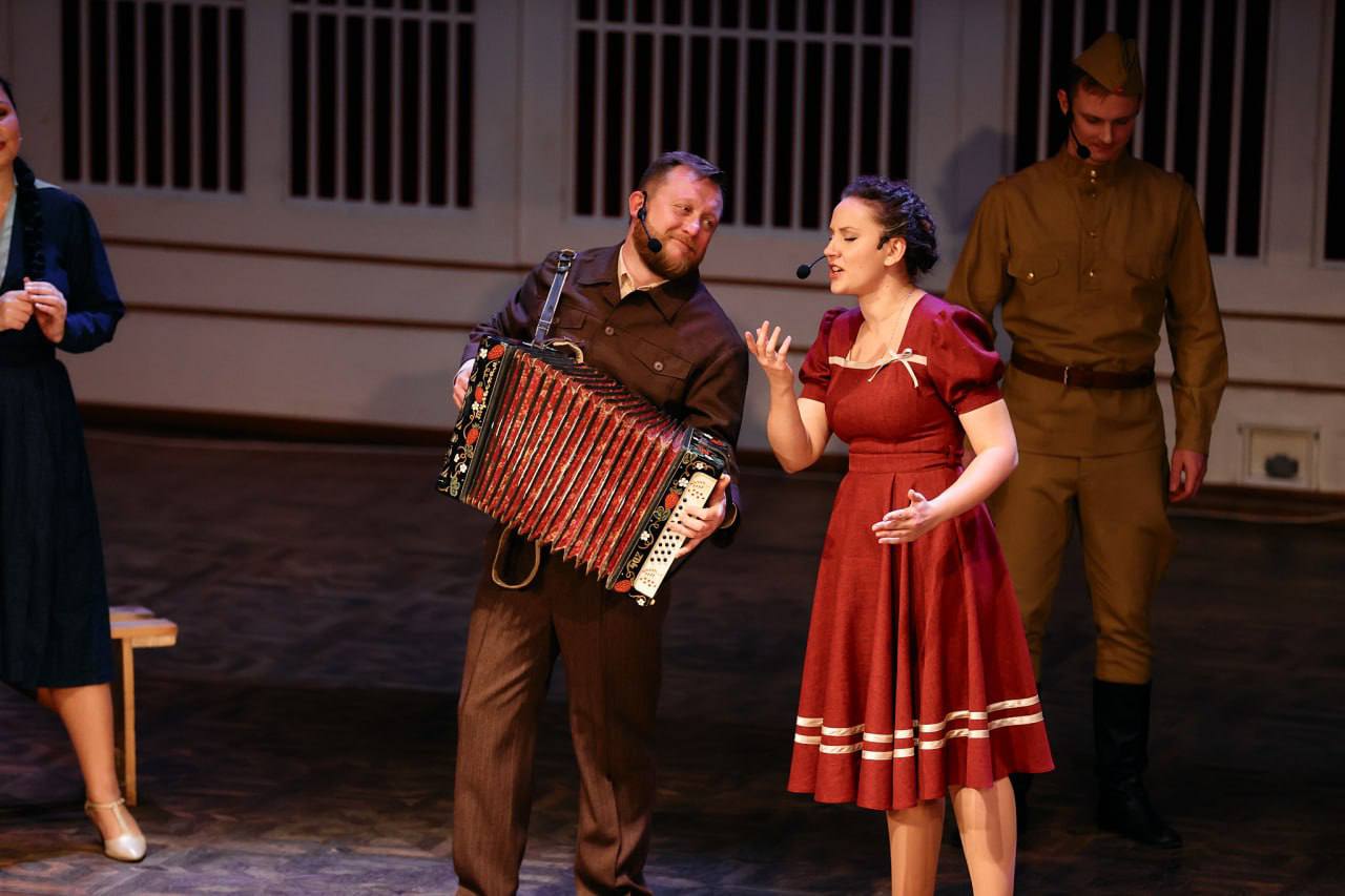 Артисты из Калининграда выступили в Донецкой филармонии Артисты из Калининграда выступили в Донецкой филармонии