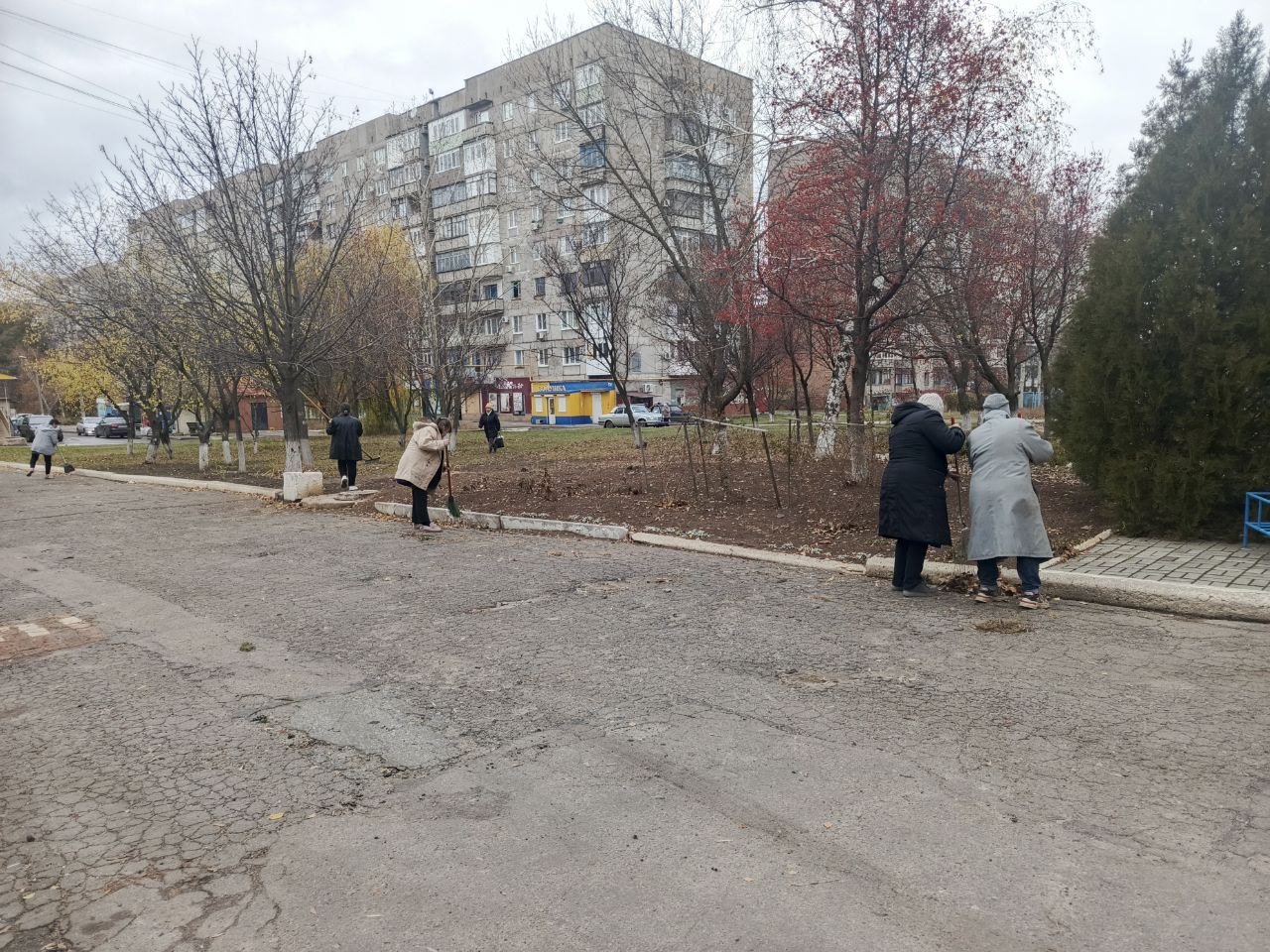 Иван Приходько: В Никитовском районе Горловки продолжается масштабный партийный проект Единой России «Городская среда» Иван Приходько: В Никитовском районе Горловки продолжается масштабный партийный проект Единой России «Городская среда»