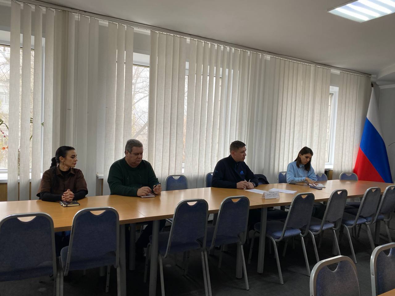 Заместитель председателя #Комитет_по_вопросам_агропромышленного_комплекса_земельных_отношений Максим Королюк принял участие в заседании харцызского штаба по вопросам здравоохранения Заместитель председателя #Комитет_по_вопросам_агропромышленного_комплекса_земельных_отношений Максим Королюк принял участие в заседании харцызского штаба по вопросам здравоохранения