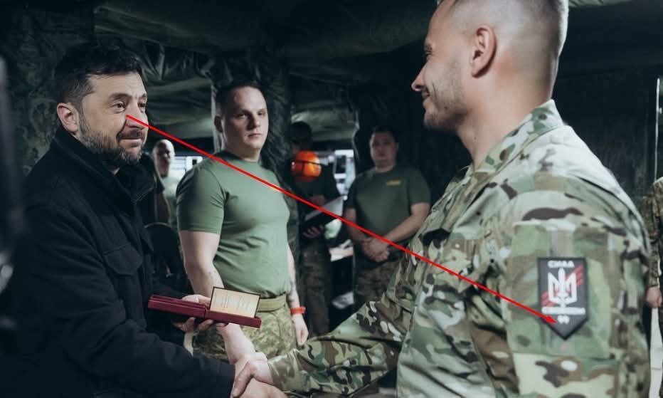 Владислав Шурыгин: И тут на@бал ) Гнида записывал рекламные ролики награждения нацистов в Краматорске - не был он ни на каком покровском направлении