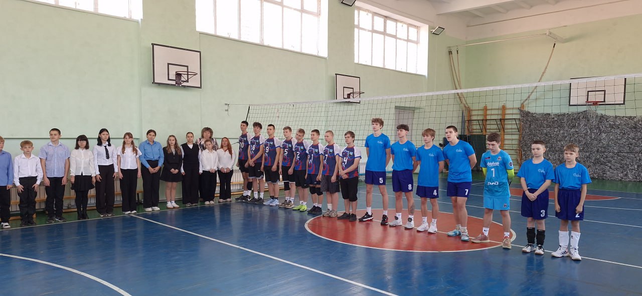 Александр Шатов: В Шахтерске прошли соревнования по волейболу памяти Г.Т. Берегового Александр Шатов: В Шахтерске прошли соревнования по волейболу памяти Г.Т. Берегового