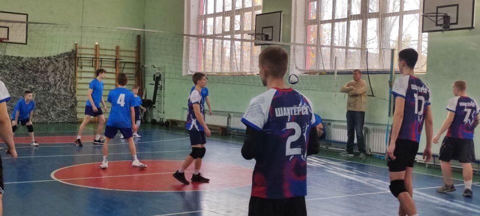 Александр Шатов: В Шахтерске прошли соревнования по волейболу памяти Г.Т. Берегового Александр Шатов: В Шахтерске прошли соревнования по волейболу памяти Г.Т. Берегового