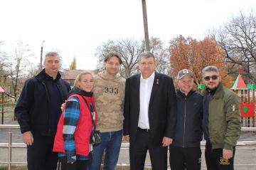 Иван Приходько: Сегодня Город воинской славы и трудовой доблести Горловку с дружеским визитом посетили представитель известной цирковой династии, народный артист Российской Федерации, генеральный директор Большого...