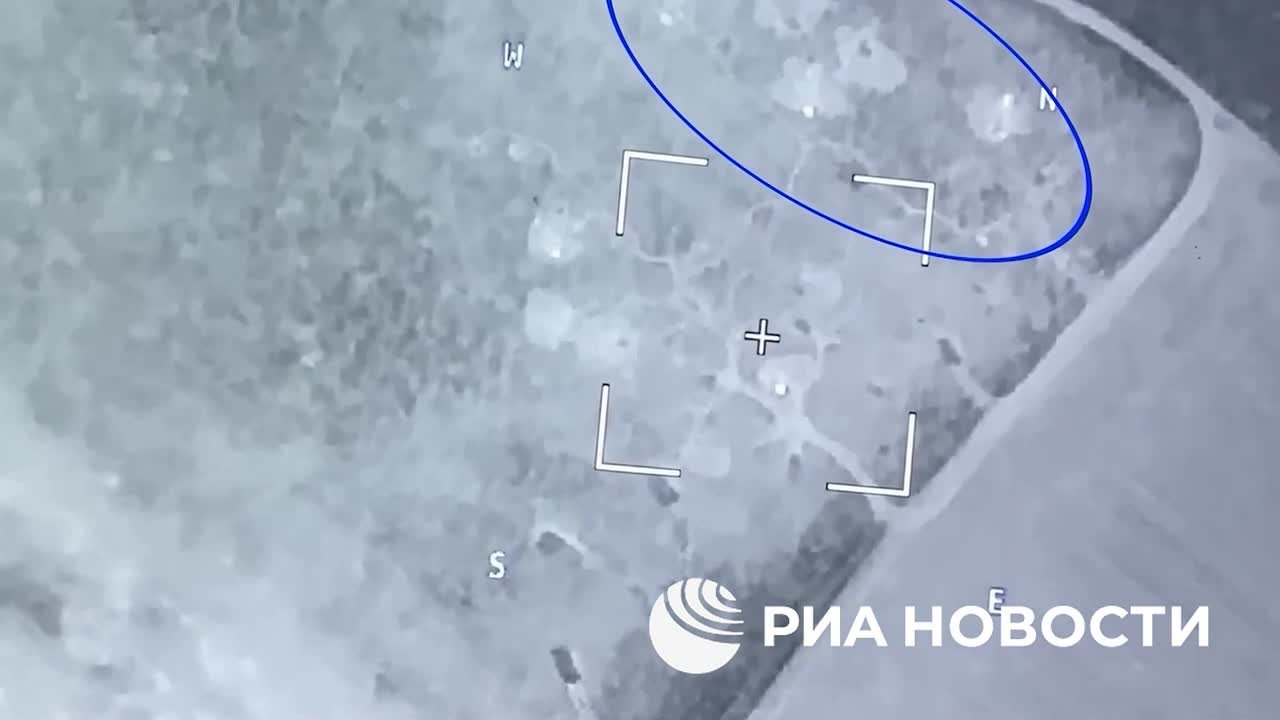 Российские войска нанесли удар "Искандером" по личному составу, вооружению и технике полка беспилотников ВСУ на краматорско-дружковском направлении, сообщили в Минобороны