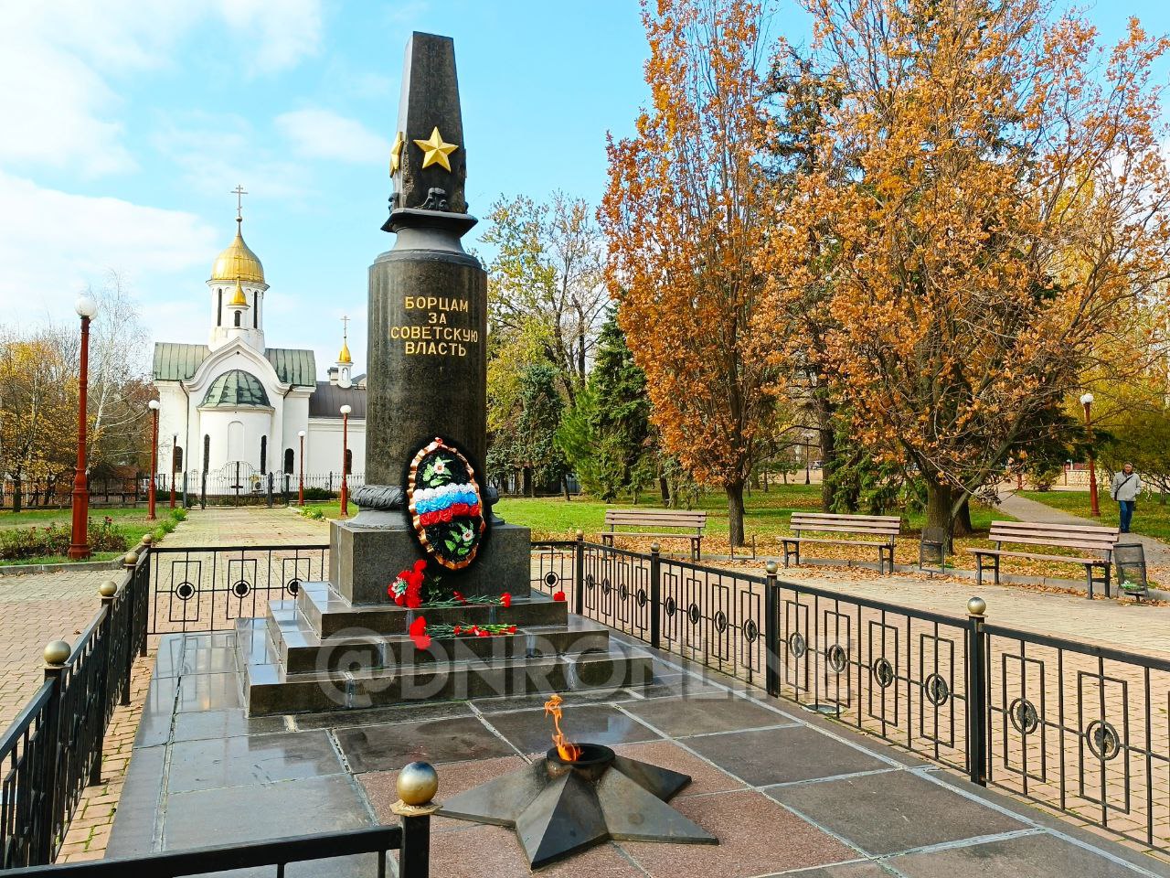 В Донецке отметили День Октябрьской революции В Донецке отметили День Октябрьской революции