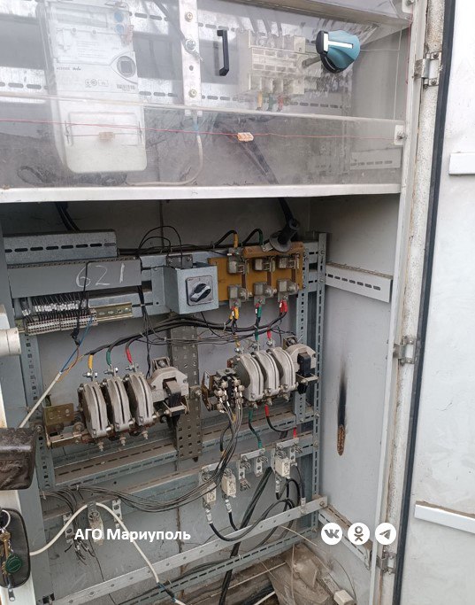 В трех районах Мариуполя энергетики обследовали шкафы управления освещением В трех районах Мариуполя энергетики обследовали шкафы управления освещением