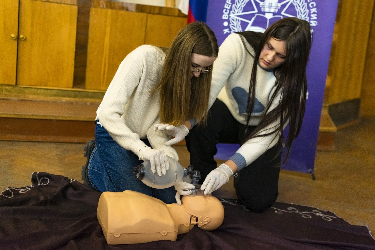 Донецкое РО ВСКС продолжает активную работу по привлечению молодежи в свои ряды Донецкое РО ВСКС продолжает активную работу по привлечению молодежи в свои ряды