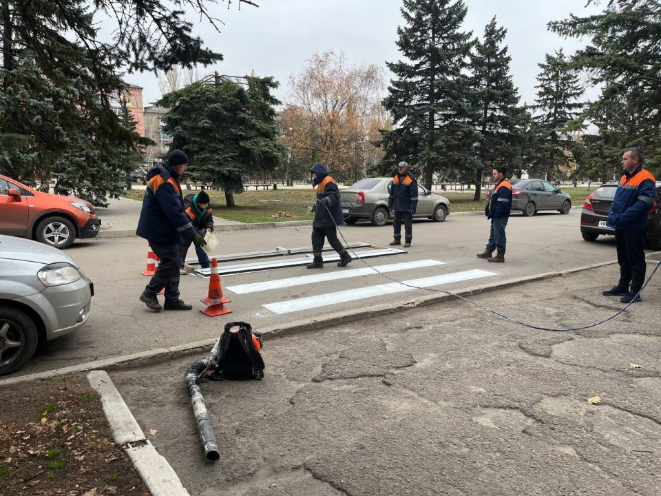 Роман Конев: О дорожных работах МУНИЦИПАЛЬНОГО УНИТАРНОГО ПРЕДПРИЯТИЯ «ПРОСТОР» АДМИНИСТРАЦИИ ГОРОДСКОГО ОКРУГА ГОРЛОВКА ДОНЕЦКОЙ НАРОДНОЙ РЕСПУБЛИКИ В течение текущей недели дорожные службы предприятия осуществляли работы... Роман Конев: О дорожных работах МУНИЦИПАЛЬНОГО УНИТАРНОГО ПРЕДПРИЯТИЯ «ПРОСТОР» АДМИНИСТРАЦИИ ГОРОДСКОГО ОКРУГА ГОРЛОВКА ДОНЕЦКОЙ НАРОДНОЙ РЕСПУБЛИКИ В течение текущей недели дорожные службы предприятия осуществляли работы...