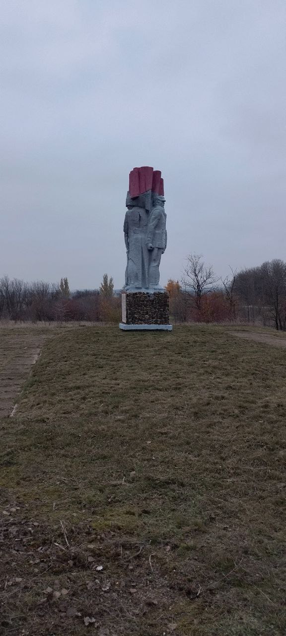 Сергей Юзвинкевич: Сотрудники ОМВД России «Володарский» совместно с работниками МУП «Восток-Комсервис» в преддверии Дня памяти погибших сотрудников при исполнении служебных обязанностей, а также Дня сотрудника органов... Сергей Юзвинкевич: Сотрудники ОМВД России «Володарский» совместно с работниками МУП «Восток-Комсервис» в преддверии Дня памяти погибших сотрудников при исполнении служебных обязанностей, а также Дня сотрудника органов...